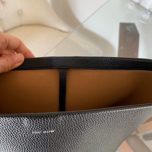 The Row inspired tote similar to the Park N/S tote in Medium. - Picture 11 of 13